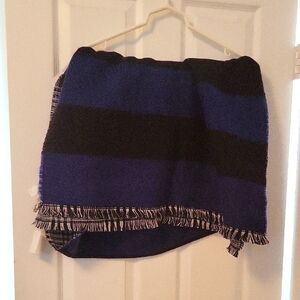 Reversible Houndstooth Blanket/Scarf NWT